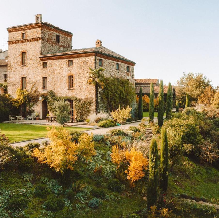 Il Castello Di Tassara Bed & Breakfast ภายนอก รูปภาพ