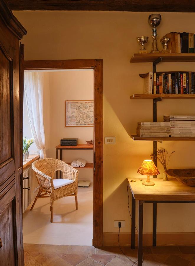 Il Castello Di Tassara Bed & Breakfast ภายนอก รูปภาพ