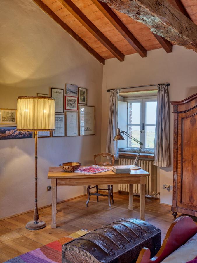 Il Castello Di Tassara Bed & Breakfast ภายนอก รูปภาพ