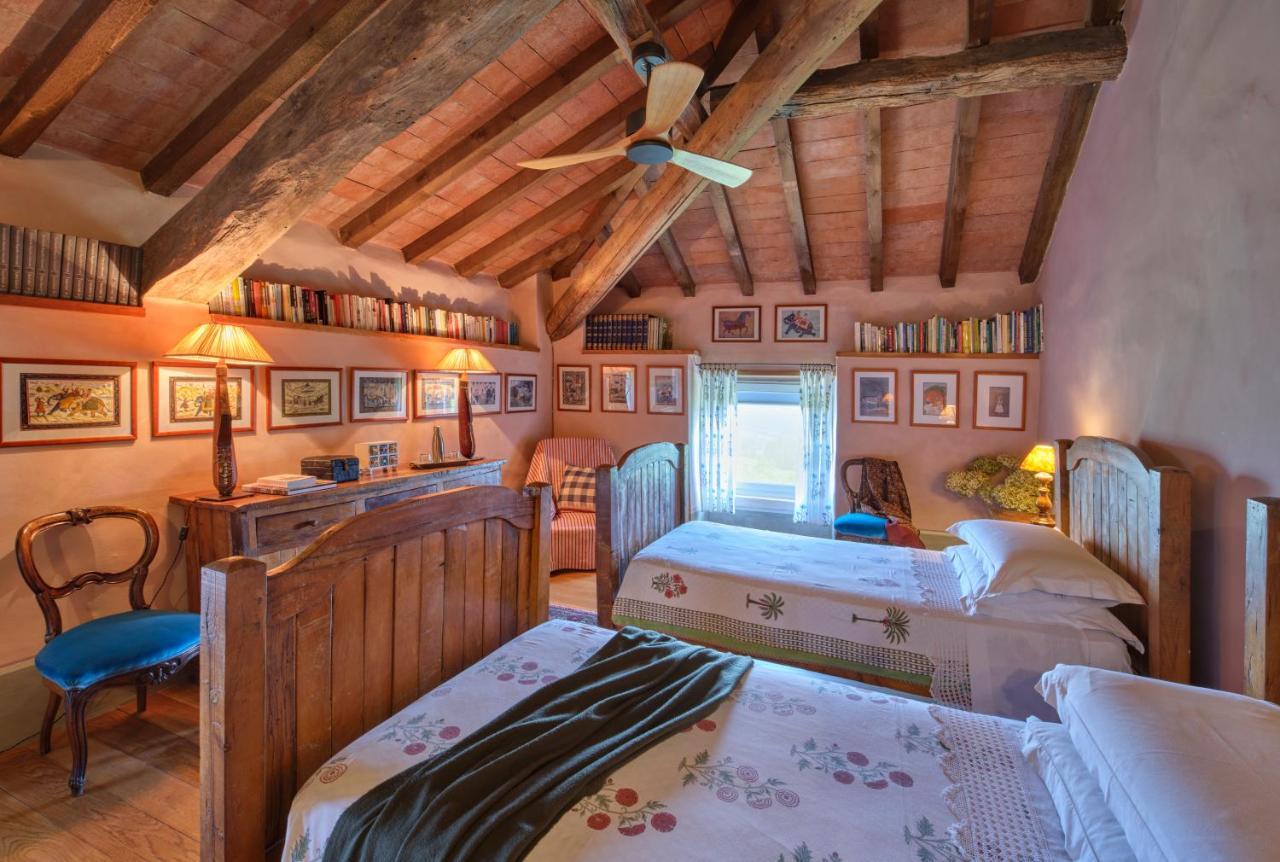 Il Castello Di Tassara Bed & Breakfast ภายนอก รูปภาพ