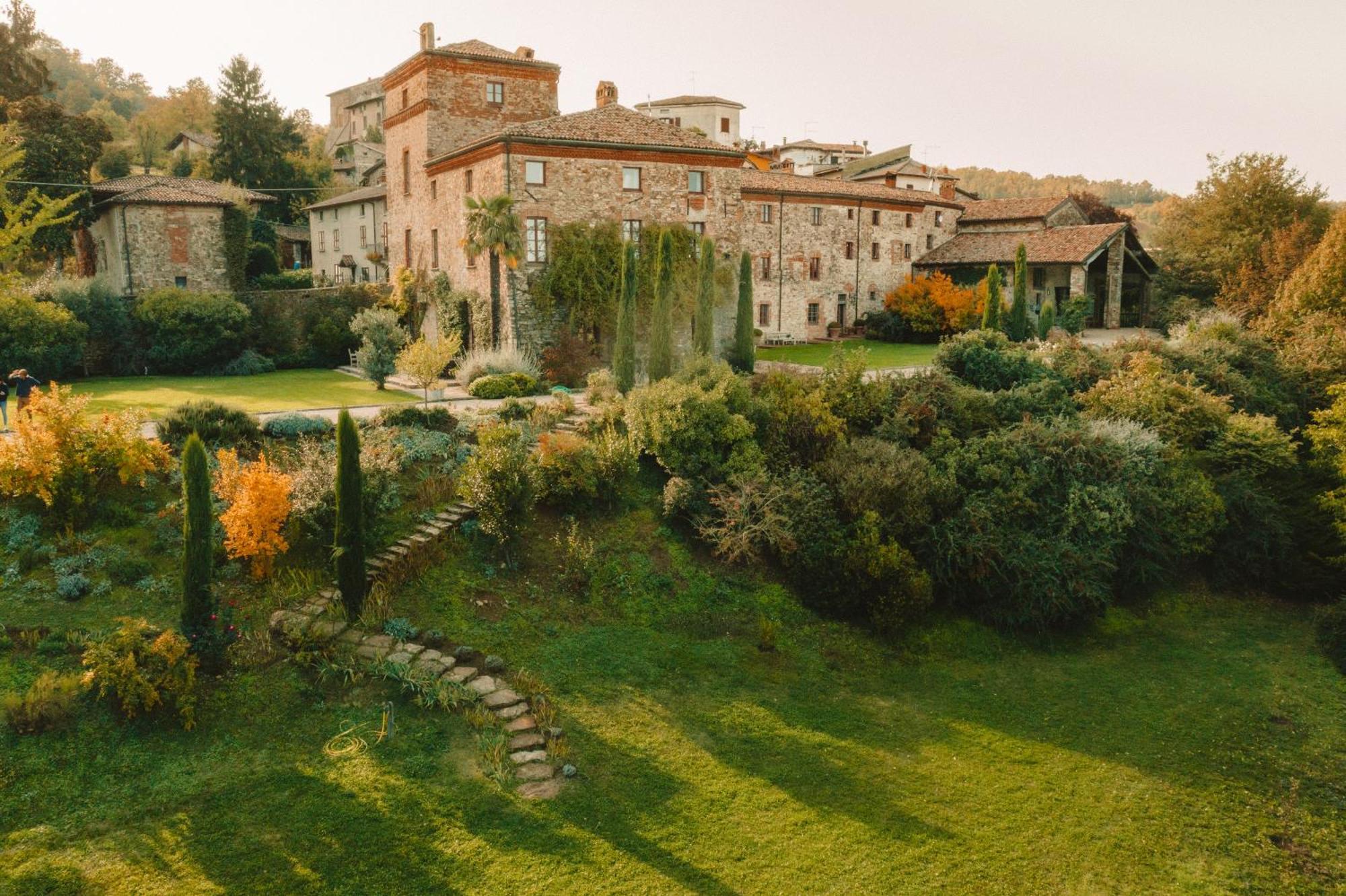 Il Castello Di Tassara Bed & Breakfast ภายนอก รูปภาพ