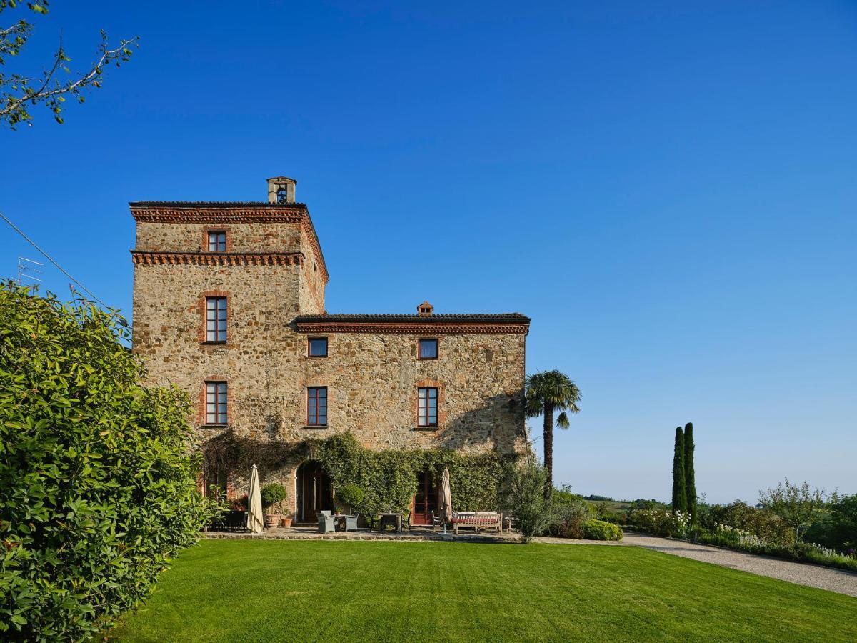 Il Castello Di Tassara Bed & Breakfast ภายนอก รูปภาพ