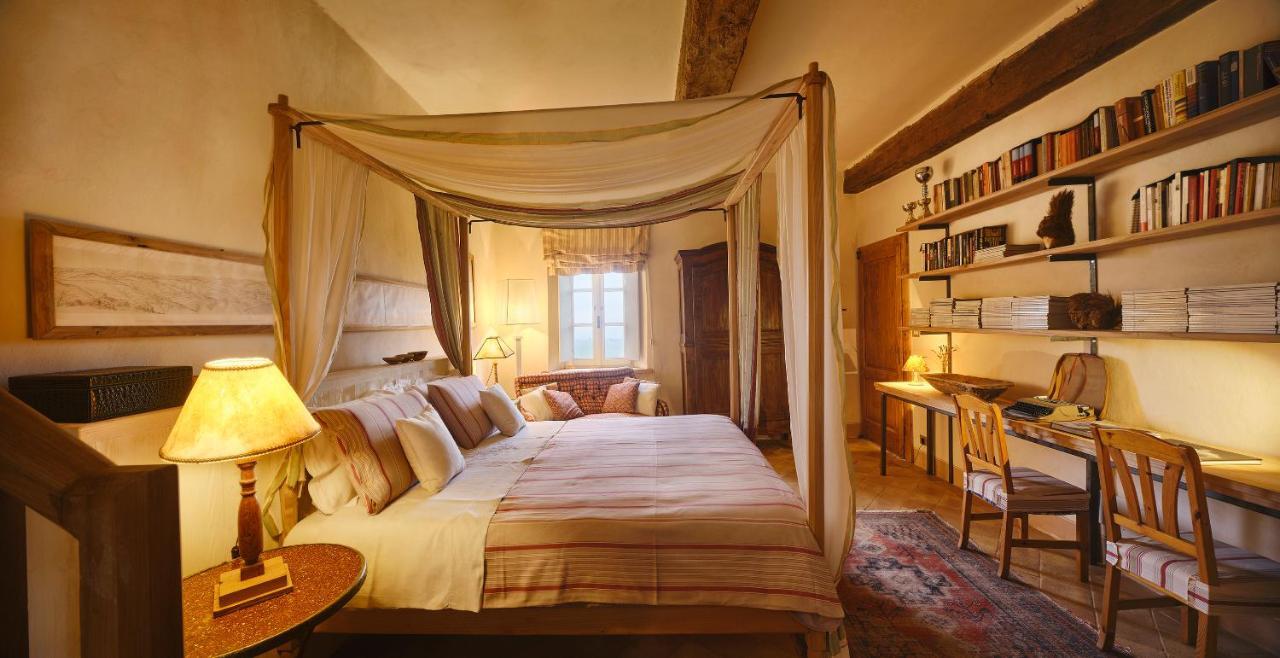 Il Castello Di Tassara Bed & Breakfast ภายนอก รูปภาพ