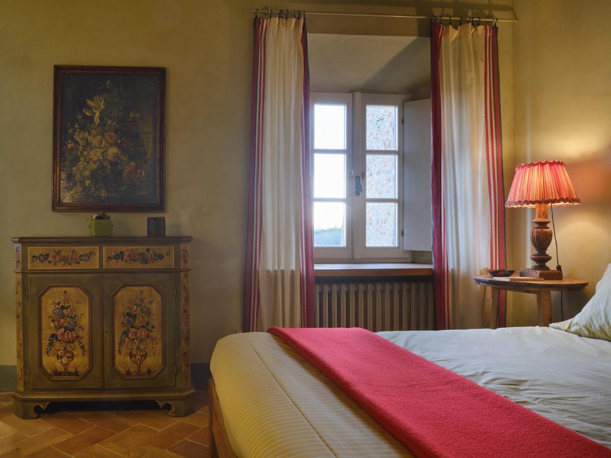 Il Castello Di Tassara Bed & Breakfast ภายนอก รูปภาพ