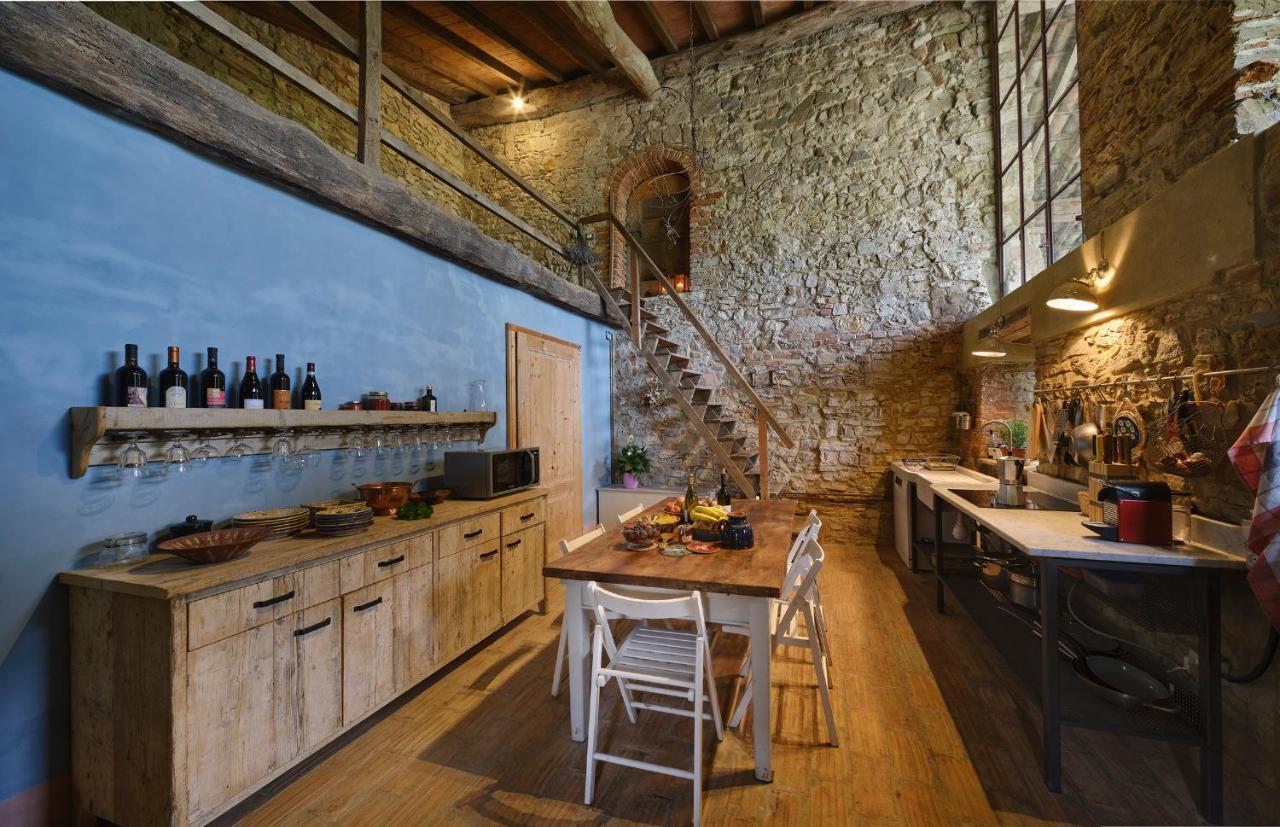 Il Castello Di Tassara Bed & Breakfast ภายนอก รูปภาพ