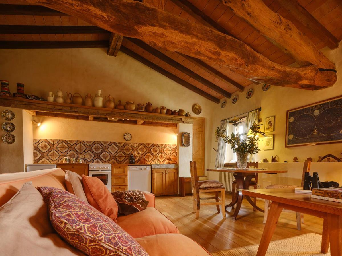 Il Castello Di Tassara Bed & Breakfast ภายนอก รูปภาพ